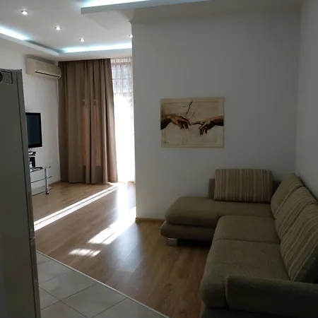 Appartement в аркадии *